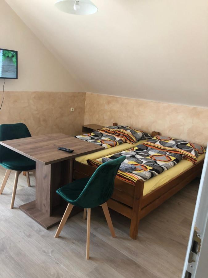 Tulipan Vendeghaz Apartment Hajdúszoboszló Екстериор снимка