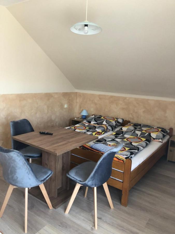 Tulipan Vendeghaz Apartment Hajdúszoboszló Екстериор снимка