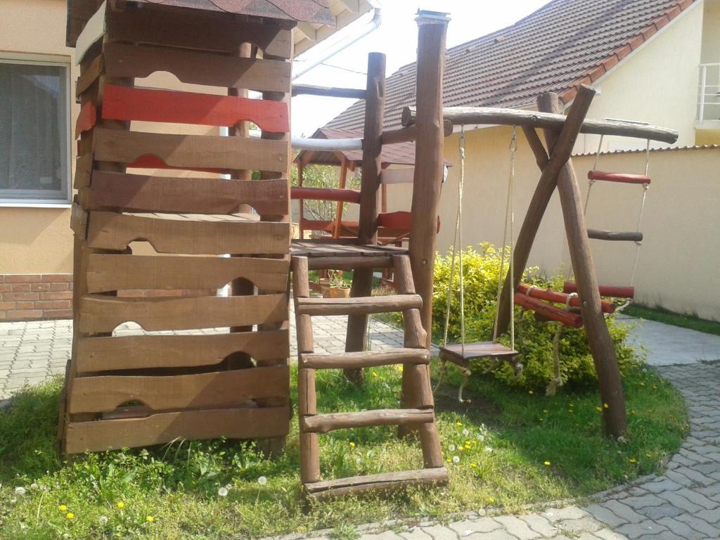 Tulipan Vendeghaz Apartment Hajdúszoboszló Екстериор снимка